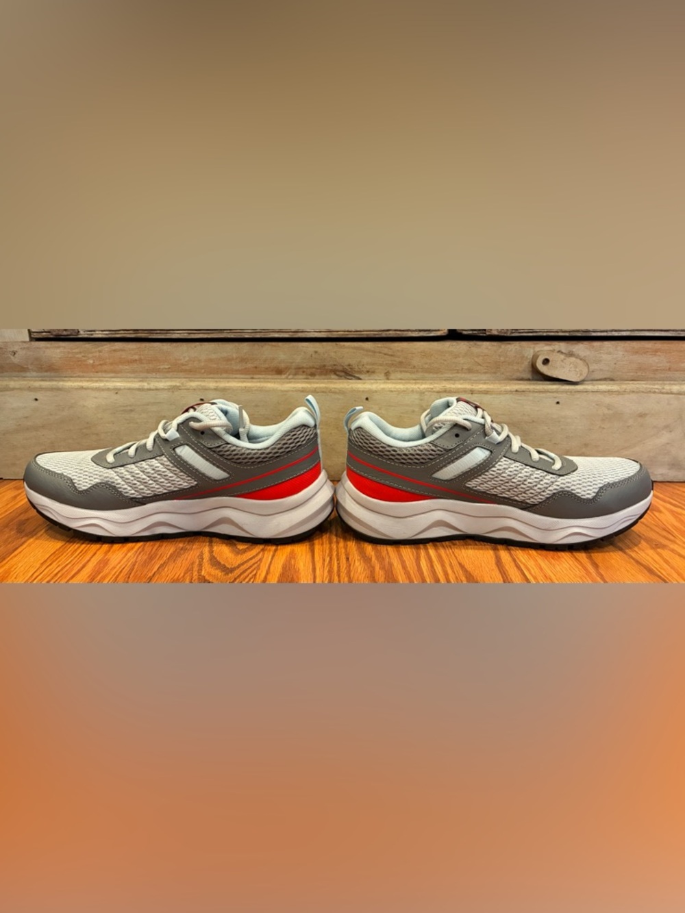 Columbia Women’s Waterproof Trail Sneakers Gray Red Mesh Hiking Shoes Size 8.5 - Picture 5 of 11